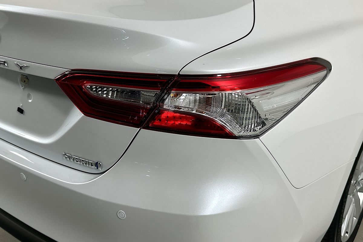 2018 Toyota CAMRY ASCENT HYBRID AXVH71R