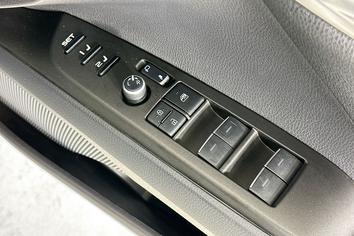 2021 Toyota CAMRY SL HYBRID AXVH70R