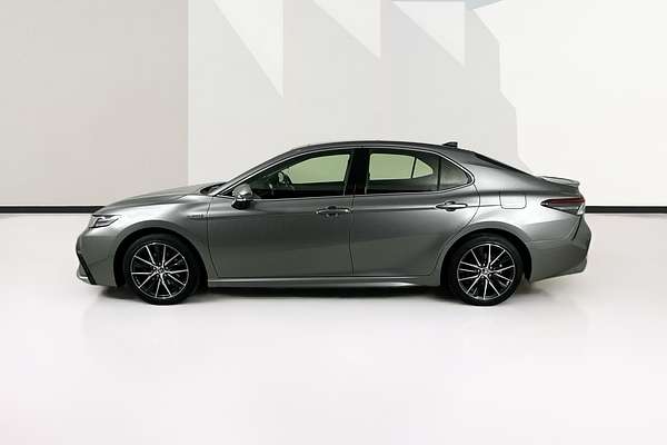 2021 Toyota CAMRY SL HYBRID AXVH70R
