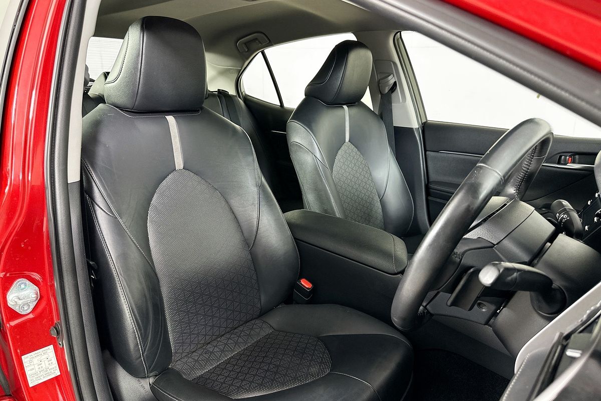 2020 Toyota CAMRY SX GSV70R