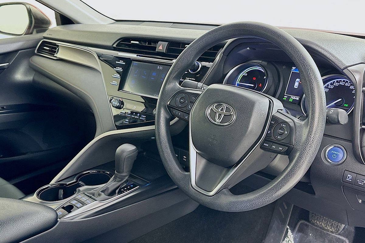 2019 Toyota CAMRY ASCENT HYBRID AXVH71R