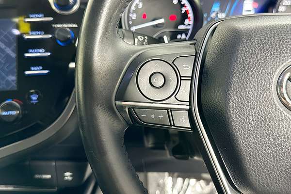 2020 Toyota CAMRY SX GSV70R