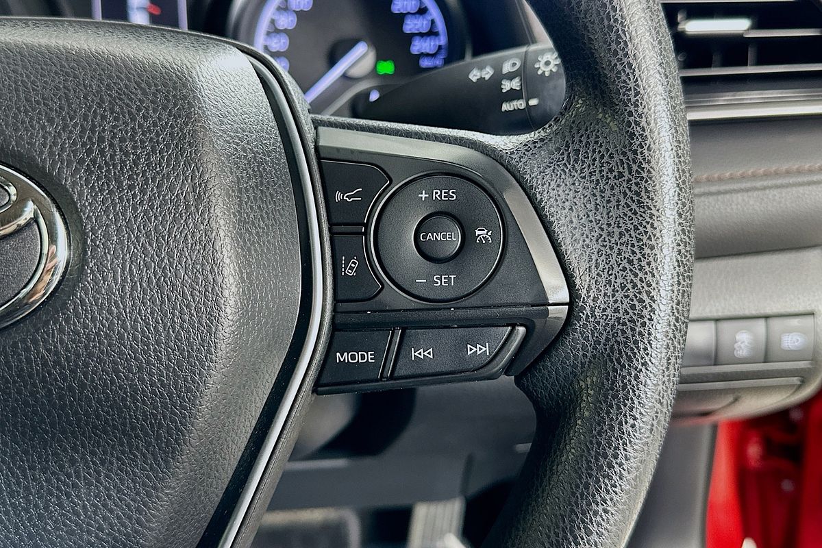 2019 Toyota CAMRY ASCENT HYBRID AXVH71R