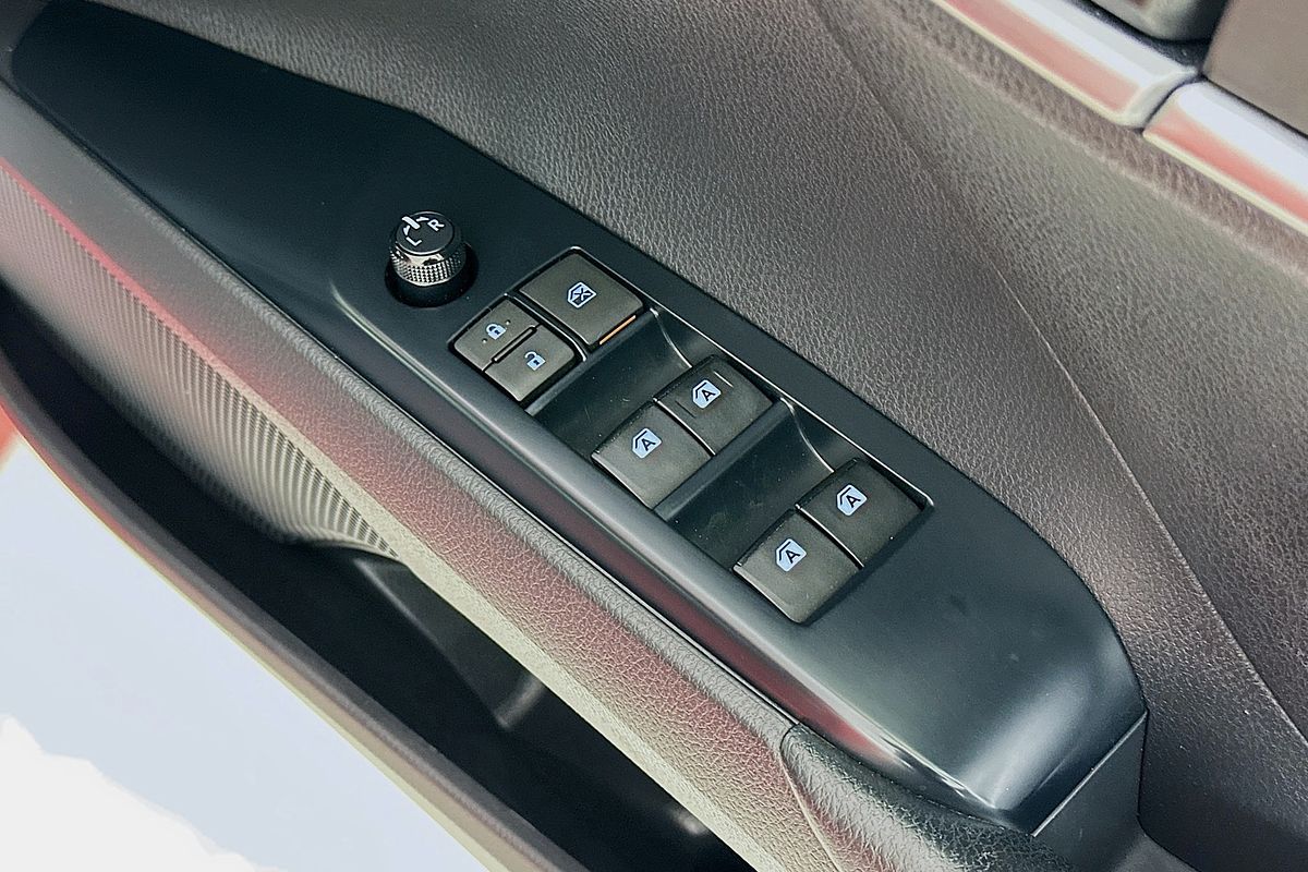 2020 Toyota CAMRY ASCENT HYBRID AXVH71R