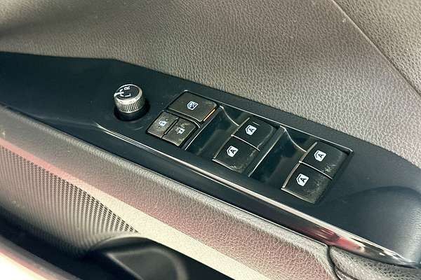 2020 Toyota CAMRY SX GSV70R