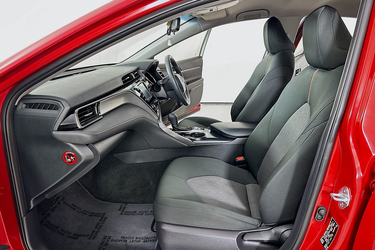 2019 Toyota CAMRY ASCENT HYBRID AXVH71R