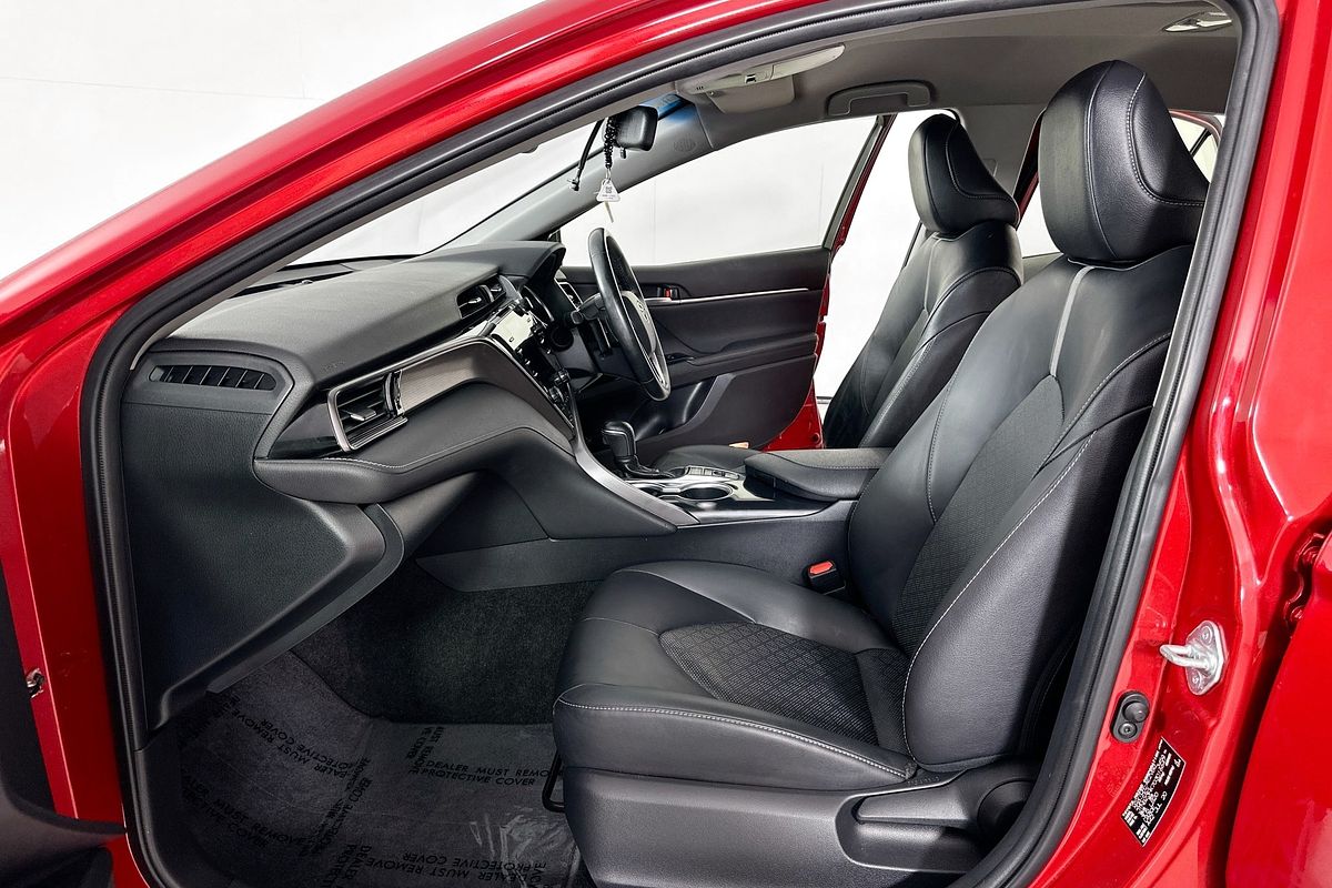 2020 Toyota CAMRY SX GSV70R