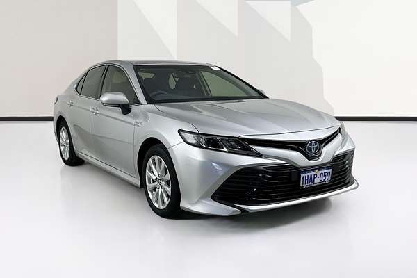 2020 Toyota CAMRY ASCENT HYBRID AXVH71R