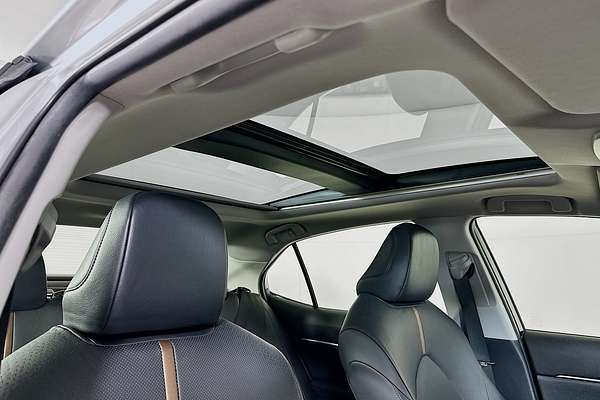 2017 Toyota CAMRY SL ASV70R