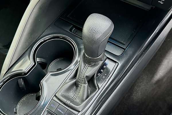 2019 Toyota Camry Ascent AXVH71R