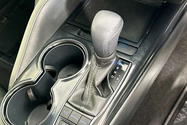 2020 Toyota CAMRY ASCENT HYBRID AXVH71R