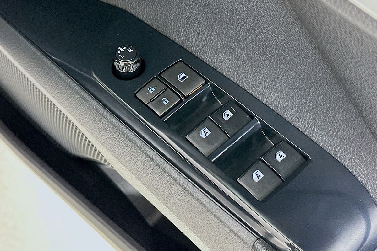 2019 Toyota Camry ASCENT SPORT ASV70R
