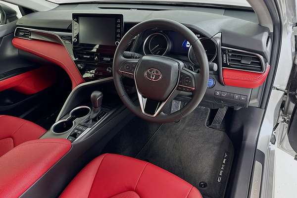 2024 Toyota CAMRY SX HYBRID AXVH70R