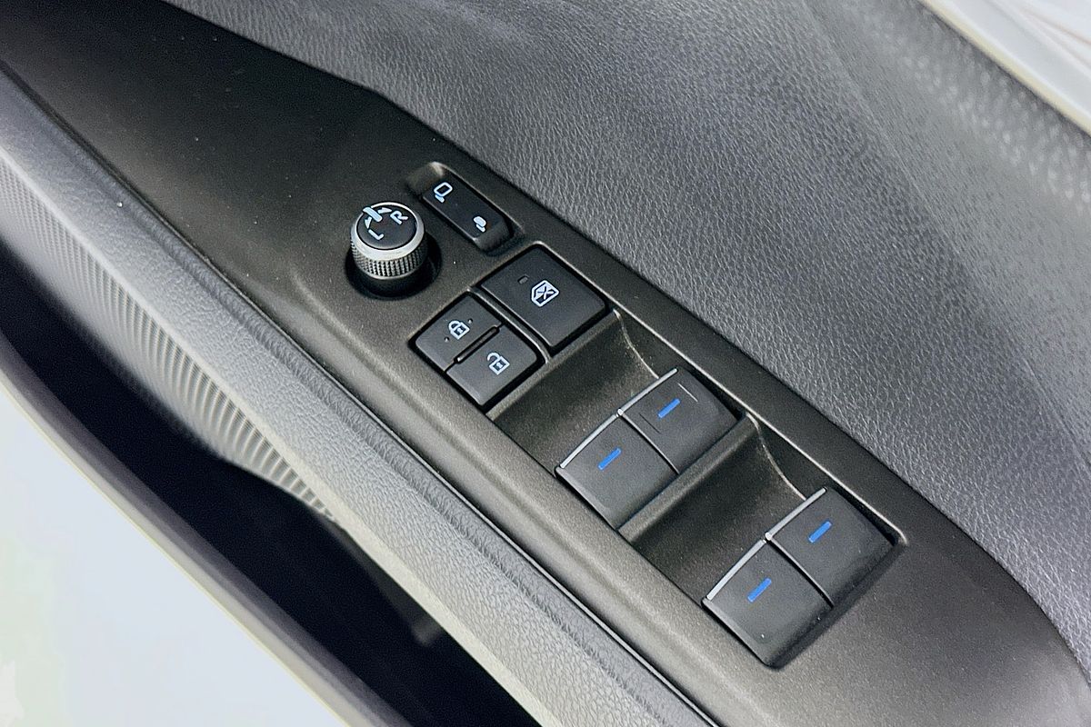 2021 Toyota CAMRY SX HYBRID AXVH70R