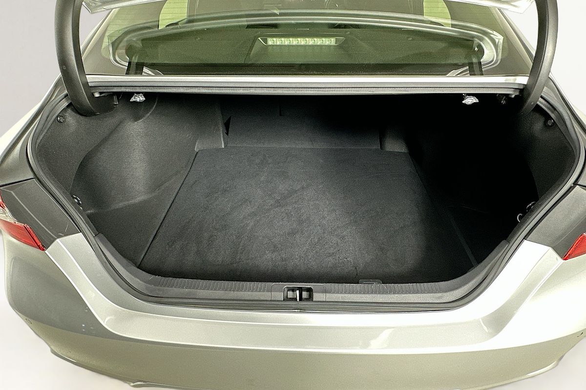 2019 Toyota CAMRY ASCENT SPORT HYBRID AXVH71R MY19