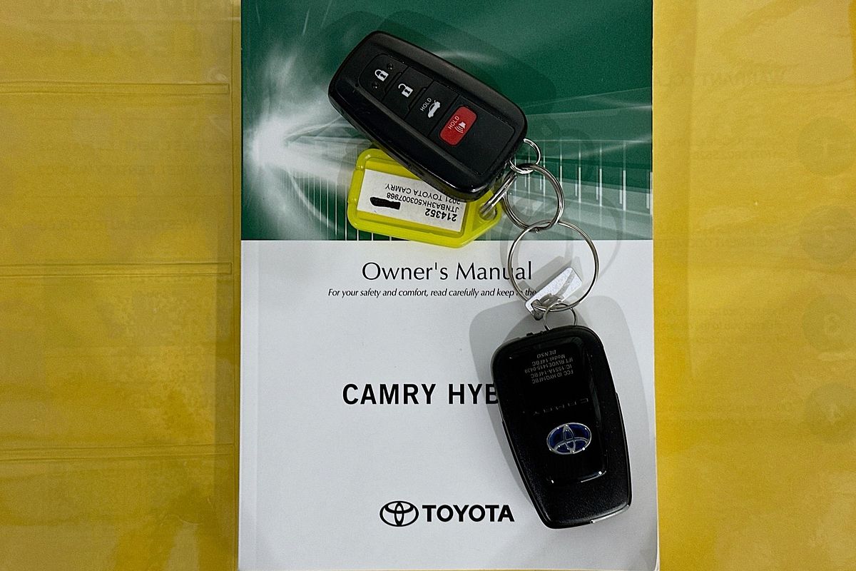 2021 Toyota CAMRY SX HYBRID AXVH70R