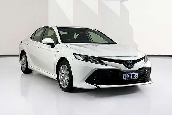 2020 Toyota CAMRY ASCENT HYBRID AXVH70R
