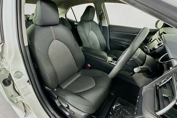 2019 Toyota CAMRY ASCENT HYBRID AXVH71R