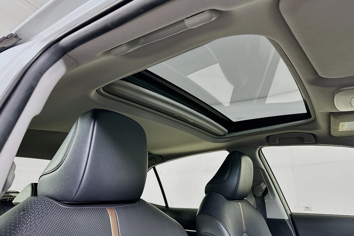 2019 Toyota CAMRY SL HYBRID AXVH71R