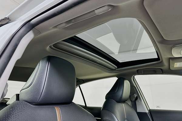 2019 Toyota CAMRY SL HYBRID AXVH71R