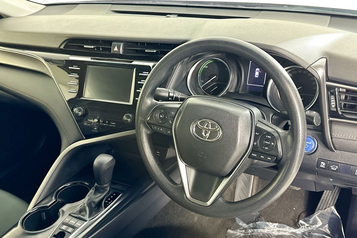 2020 Toyota CAMRY ASCENT HYBRID AXVH70R