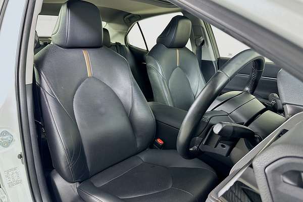 2019 Toyota CAMRY SL HYBRID AXVH71R