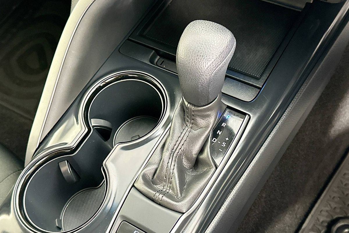 2019 Toyota Camry ASCENT ASV70R