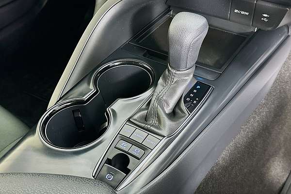 2020 Toyota Camry Ascent AXVH71R