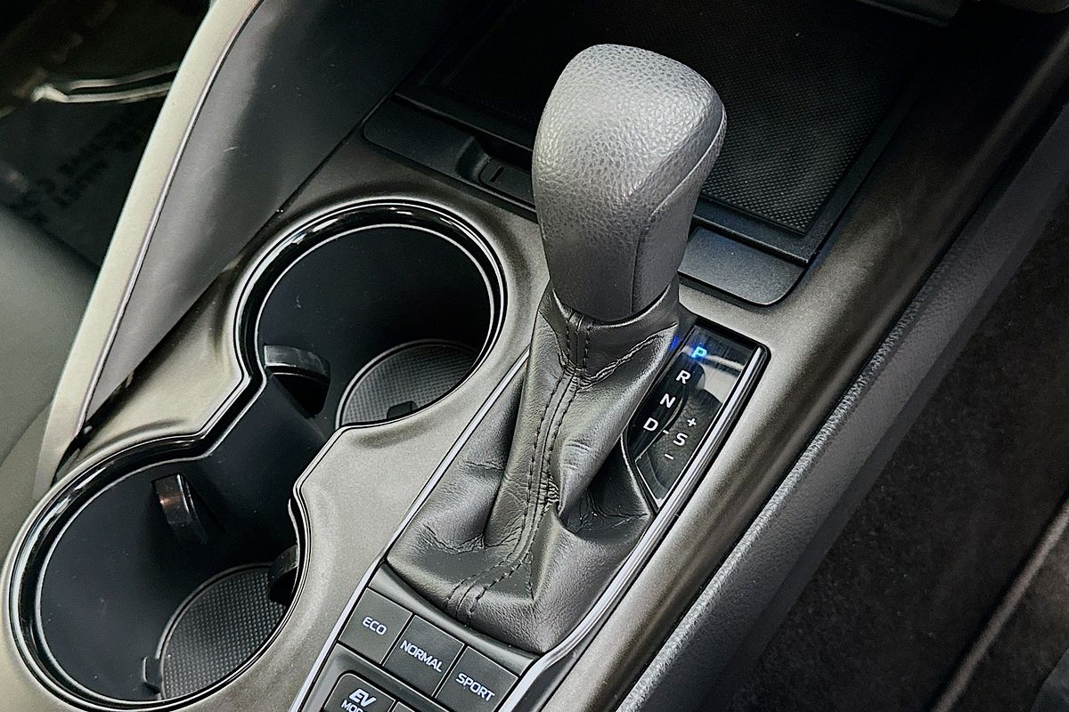 2022 Toyota CAMRY ASCENT HYBRID AXHV70R