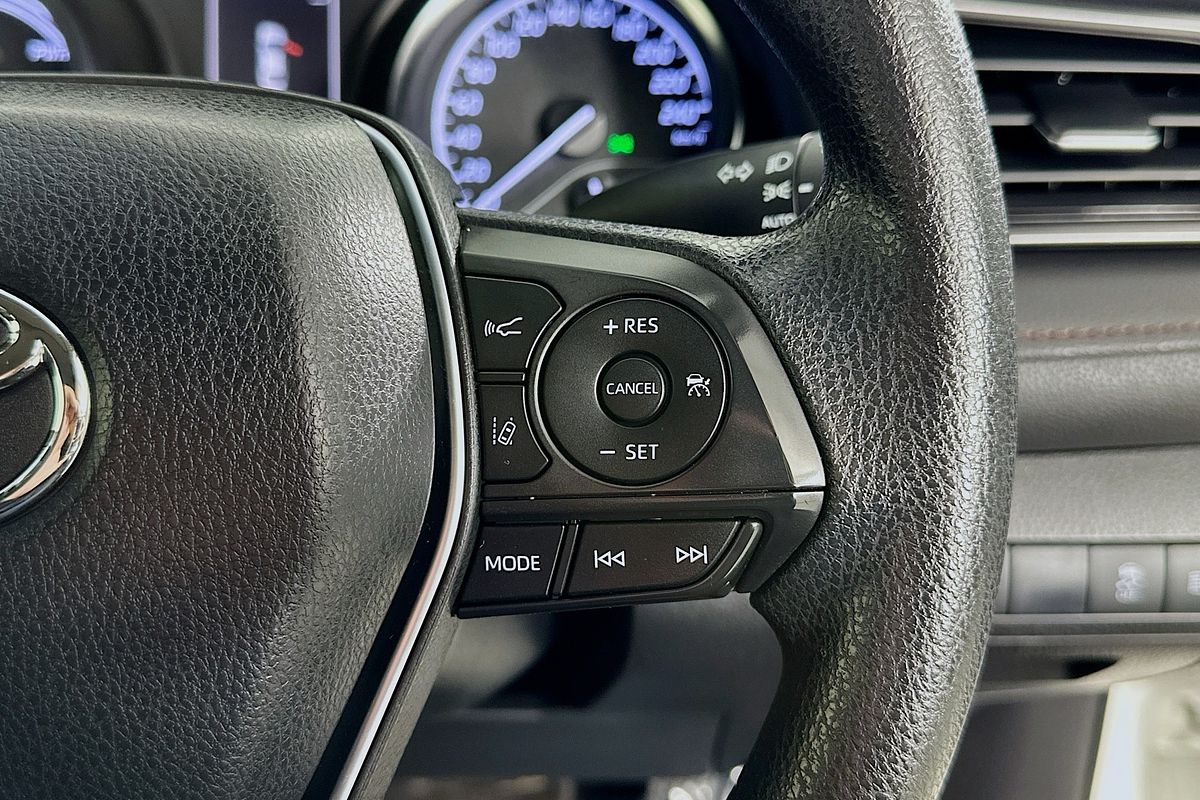 2019 Toyota CAMRY ASCENT HYBRID AXVH71R