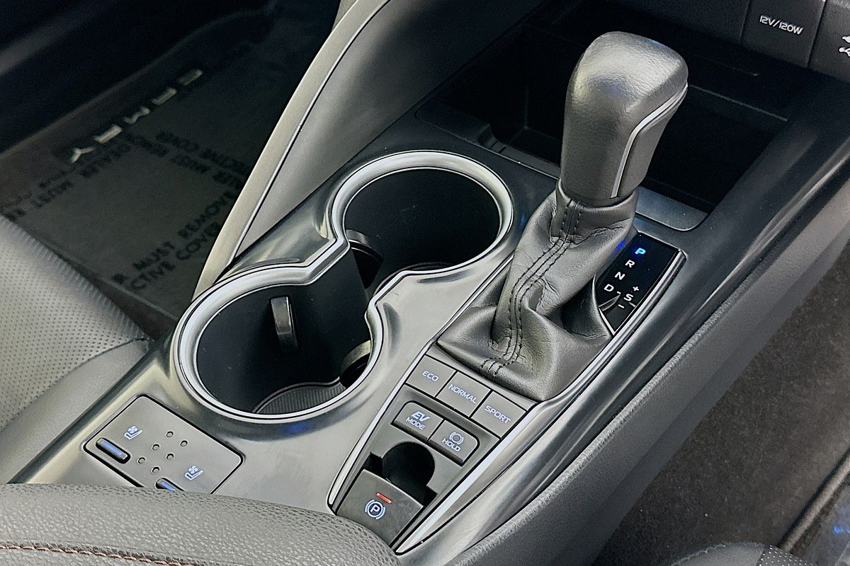 2019 Toyota CAMRY SL HYBRID AXVH71R