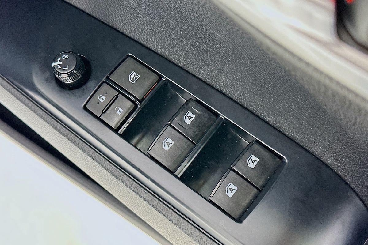 2020 Toyota Camry ASCENT ASV70R