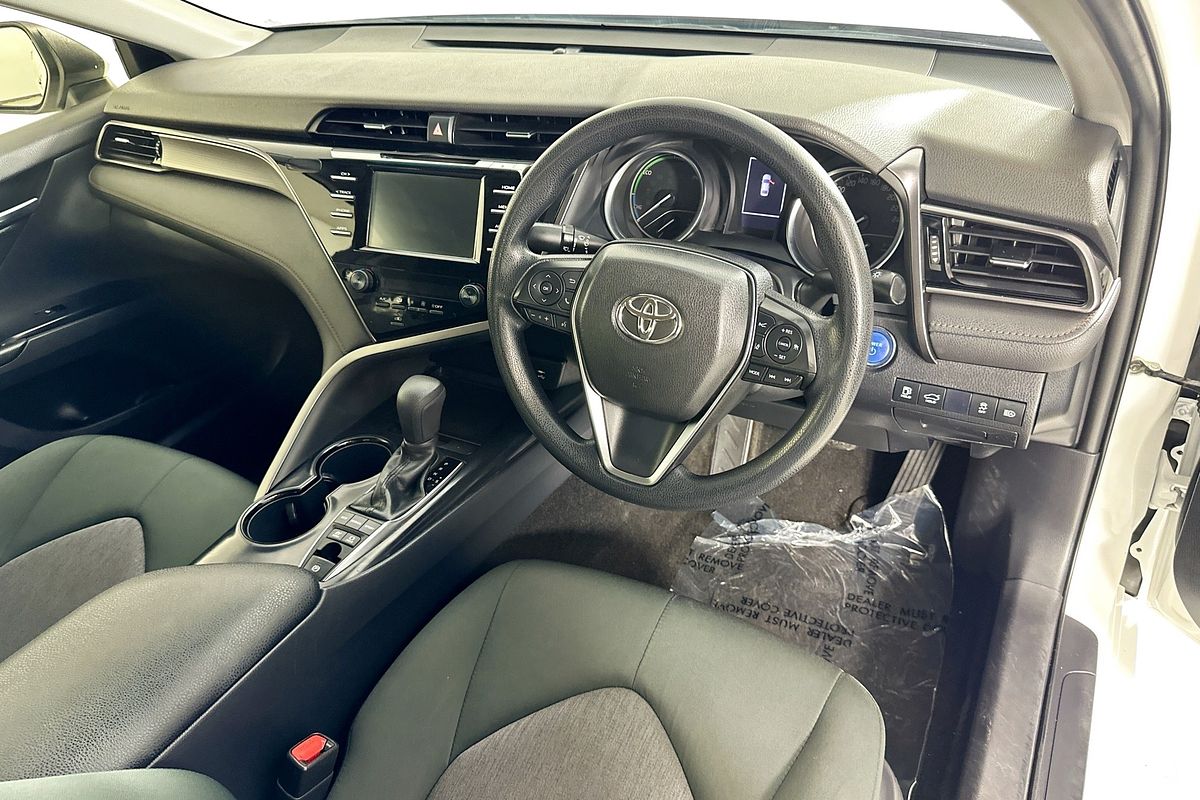 2020 Toyota CAMRY ASCENT HYBRID AXVH70R