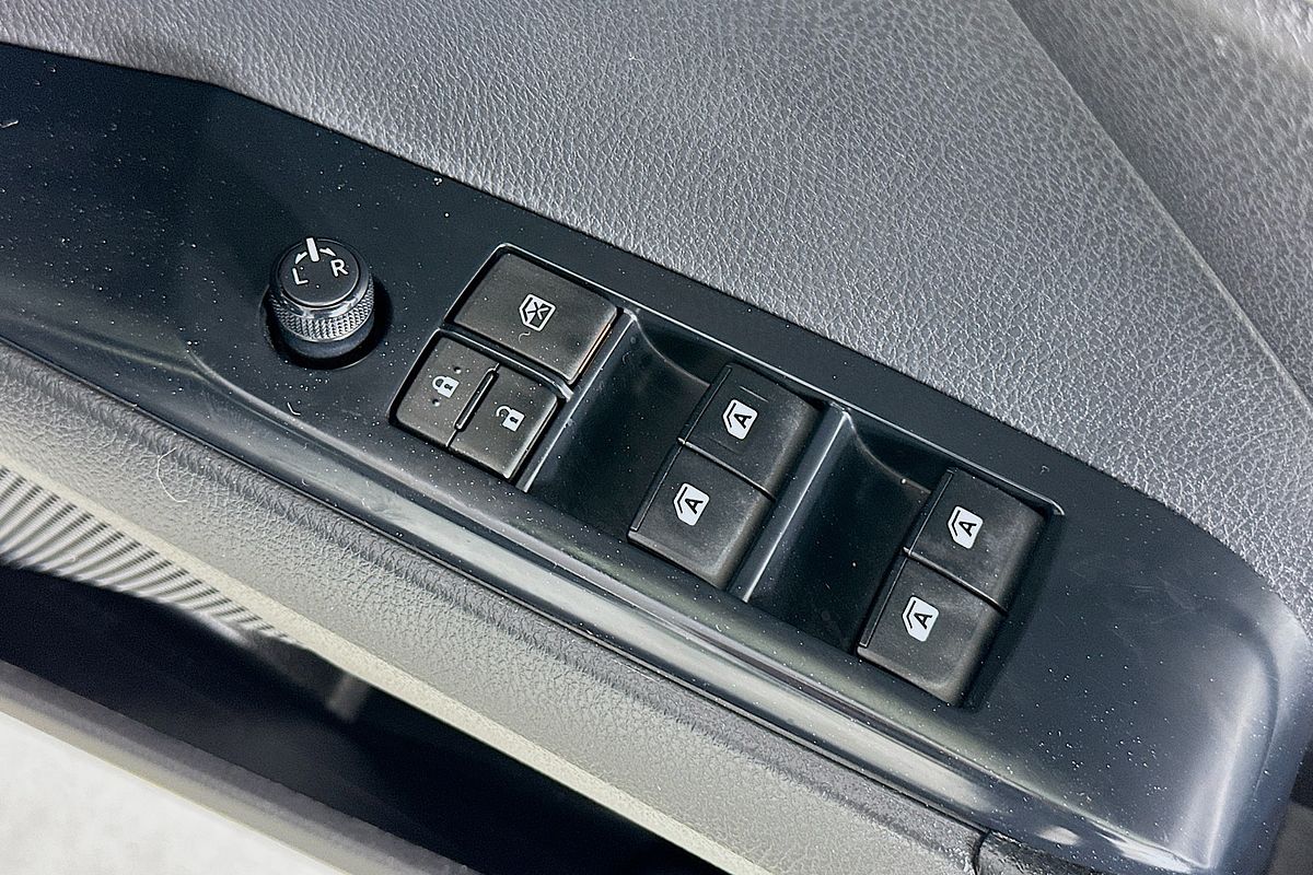 2020 Toyota CAMRY Ascent AXVH70R