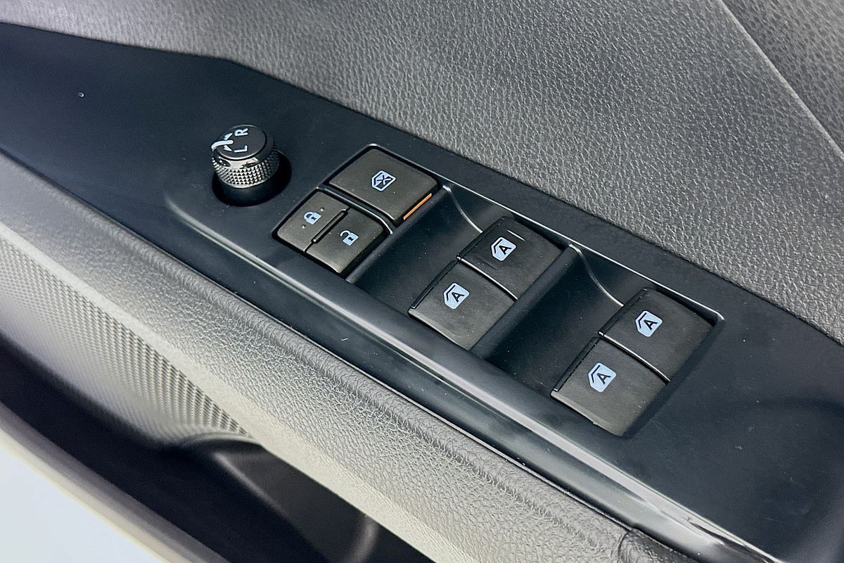 2020 Toyota Camry ASCENT HYBRID AXVH70R