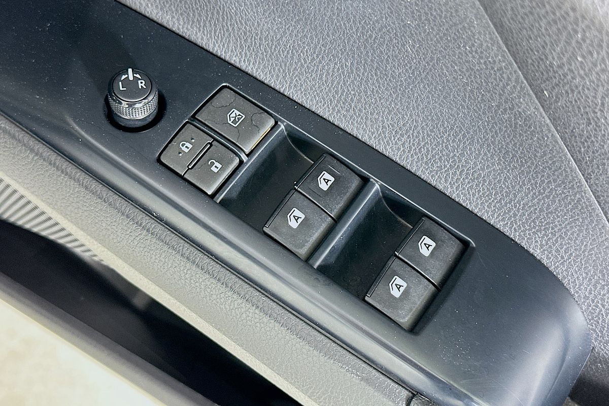 2020 Toyota Camry ASCENT HYBRID AXVH70R