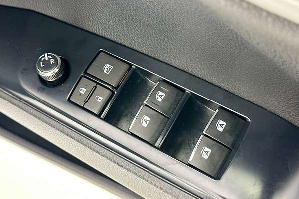 2020 Toyota CAMRY SX ASV70R