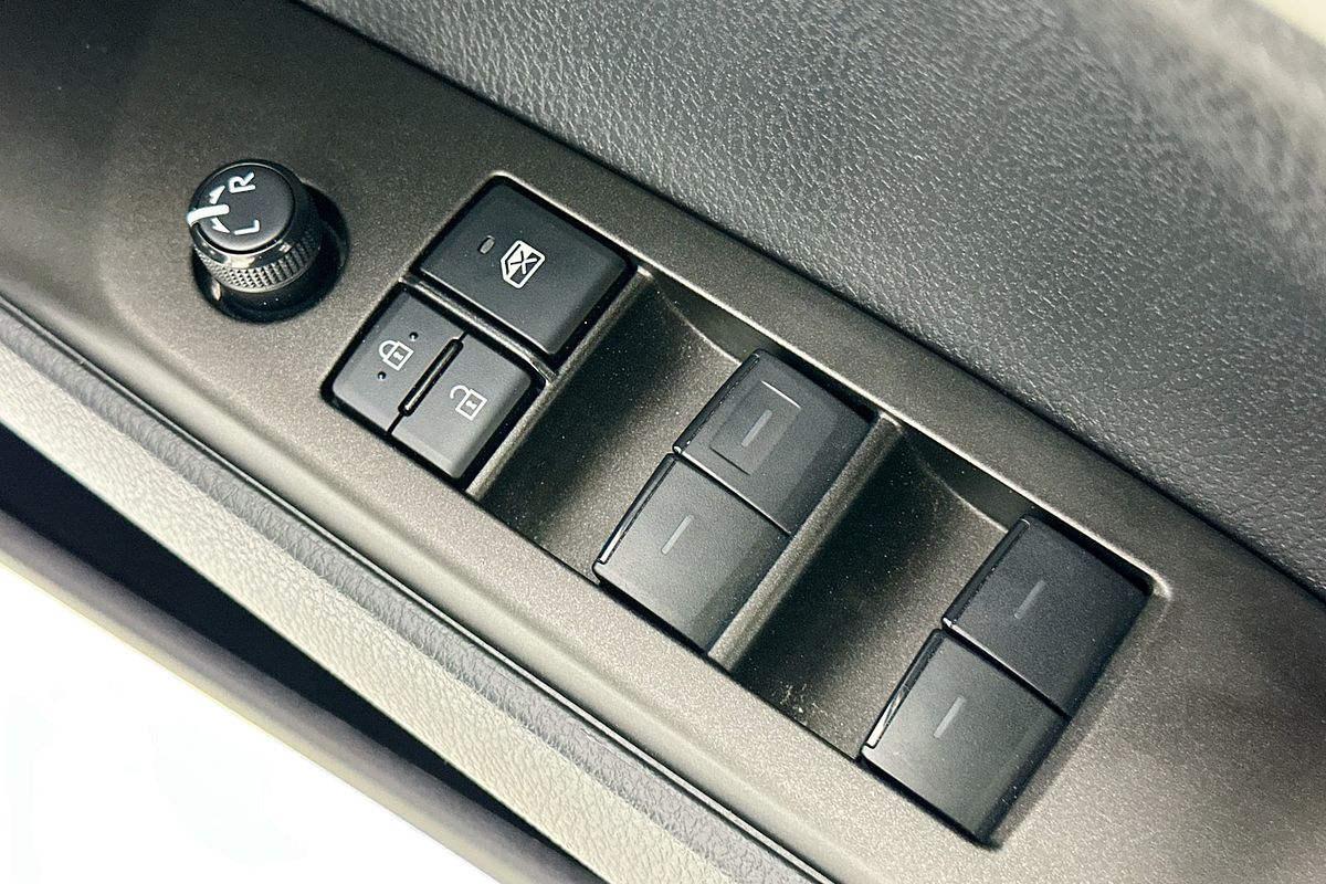 2023 Toyota CAMRY ASCENT HYBRID AXHV70R