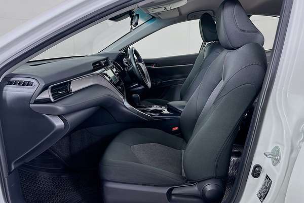 2020 Toyota CAMRY ASCENT HYBRID AXVH71R
