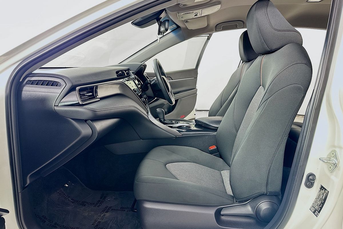 2019 Toyota CAMRY ASCENT HYBRID AXVH71R