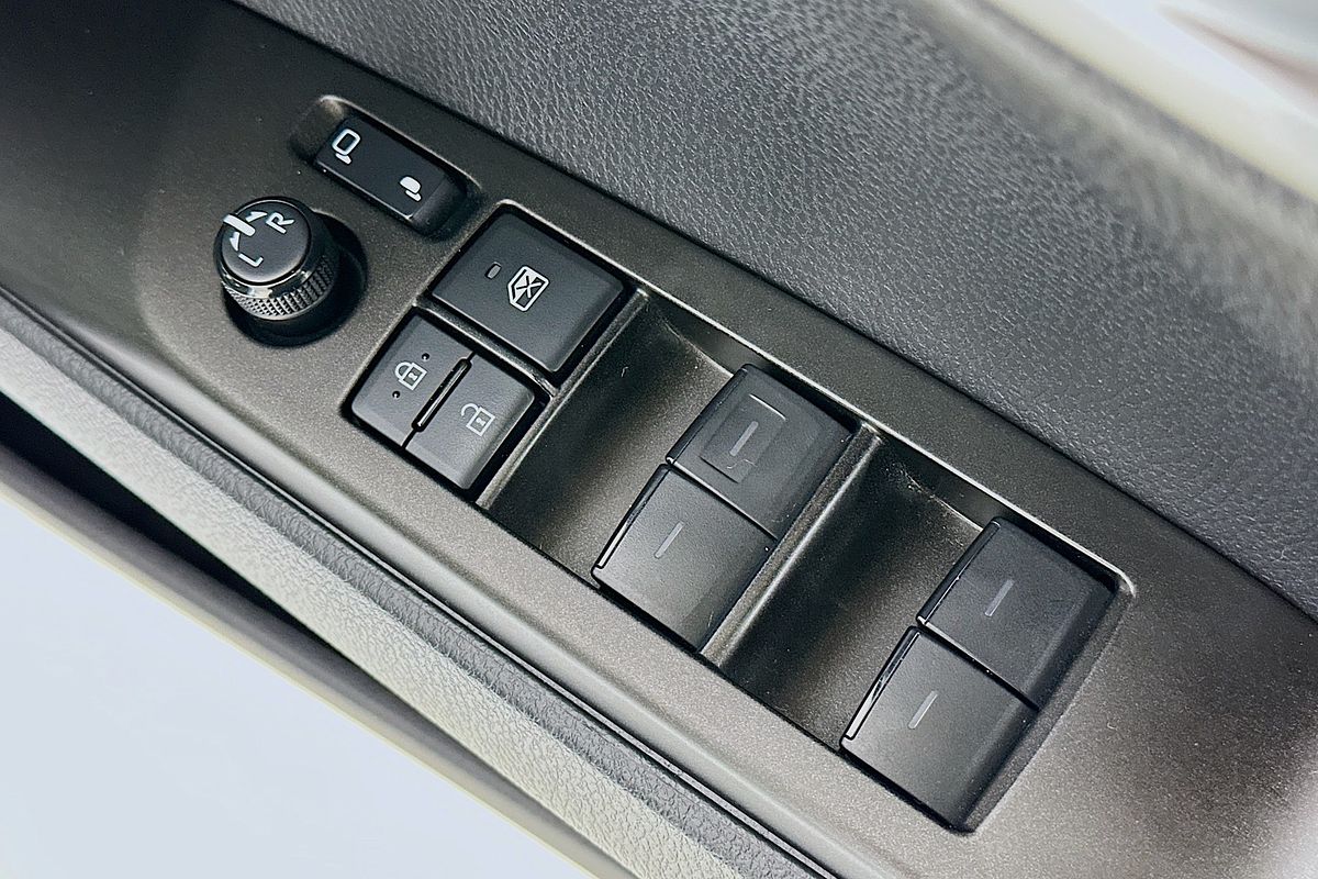 2021 Toyota CAMRY ASCENT SPORT HYBRID AXVH70R