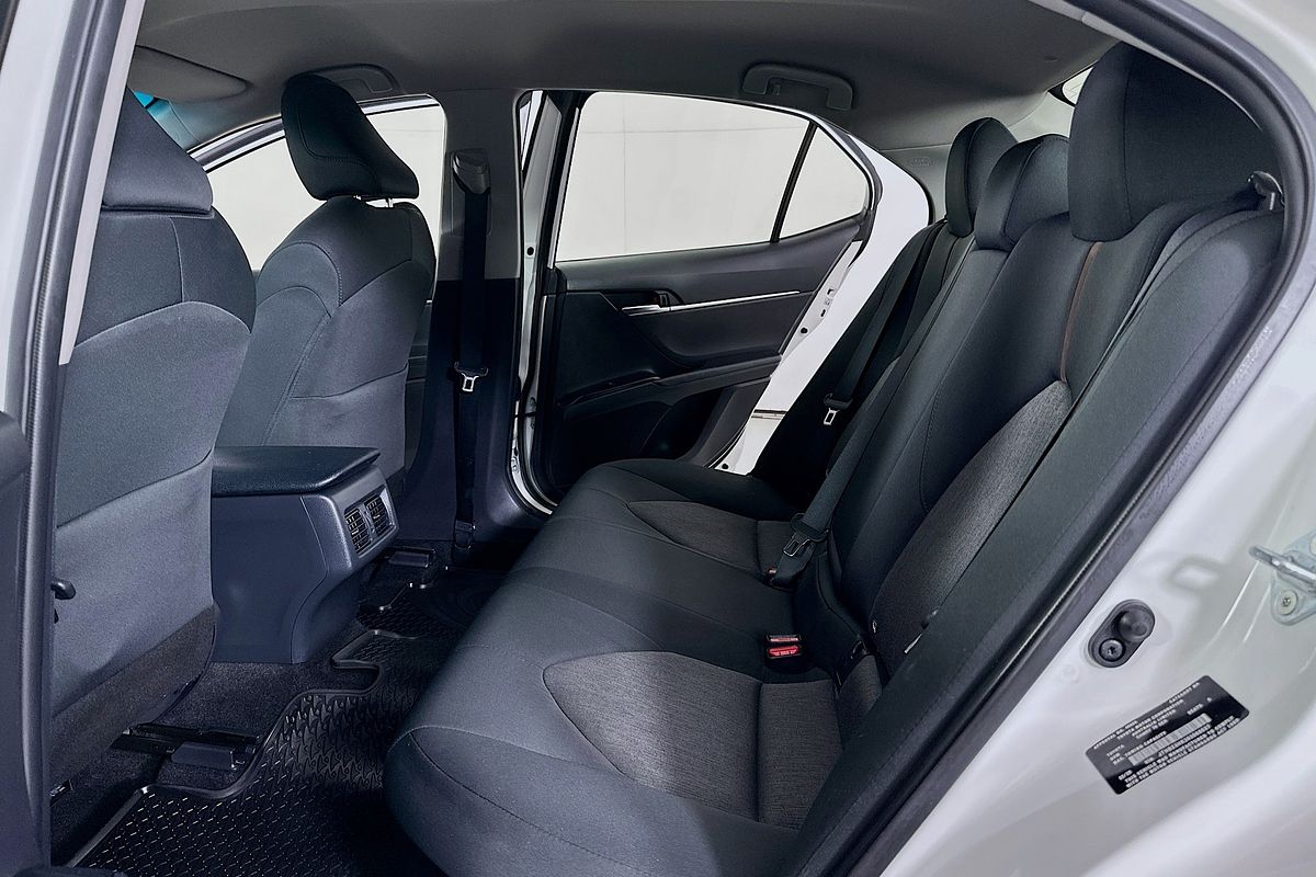 2020 Toyota CAMRY ASCENT HYBRID AXVH71R