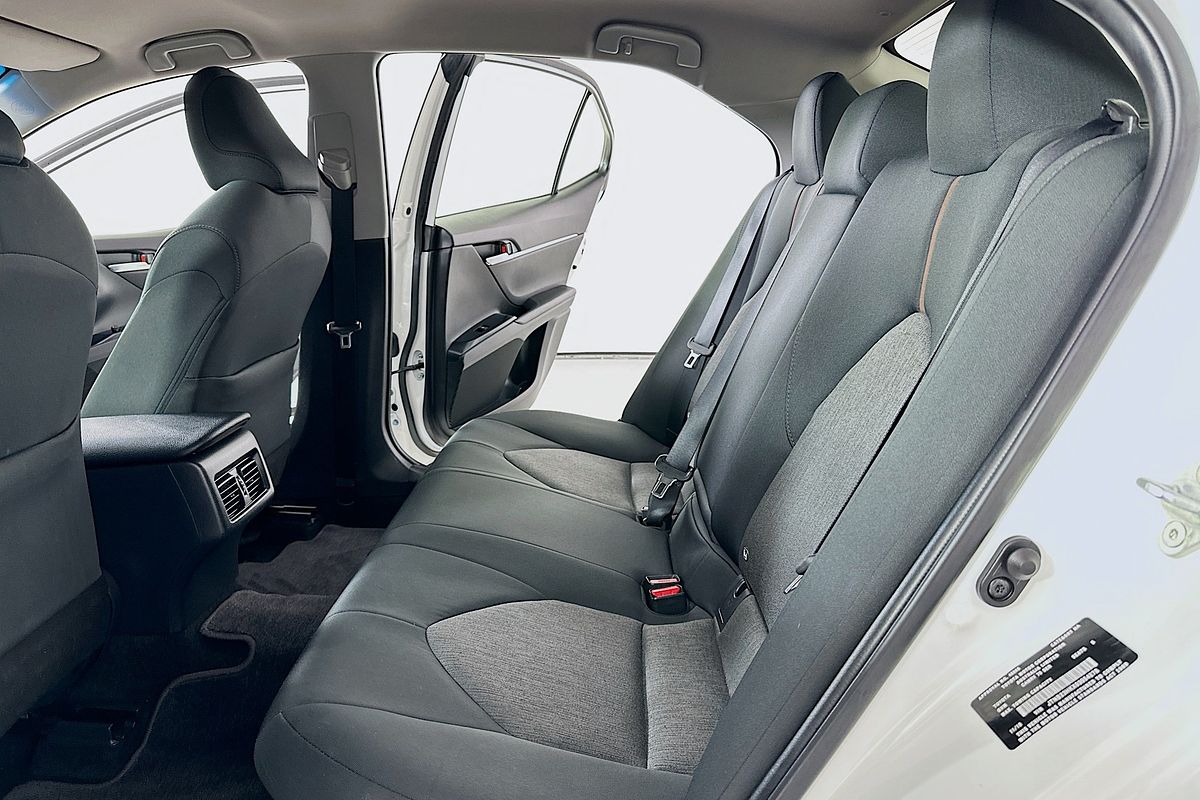 2019 Toyota CAMRY ASCENT HYBRID AXVH71R