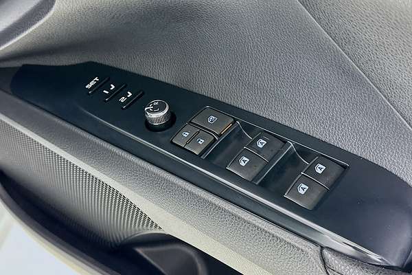 2019 Toyota CAMRY SL HYBRID AXVH71R
