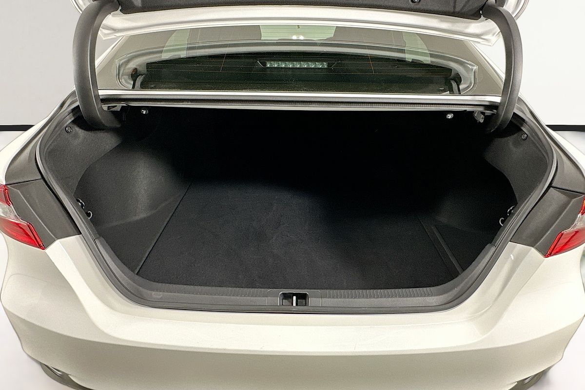 2022 Toyota CAMRY ASCENT HYBRID AXHV70R