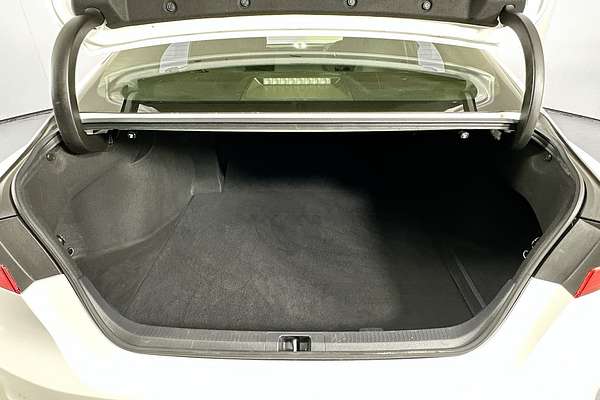 2020 Toyota CAMRY ASCENT HYBRID AXVH70R