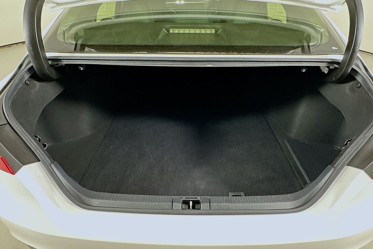 2020 Toyota Camry Ascent AXVH71R