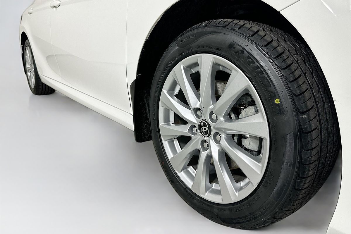 2019 Toyota CAMRY ASCENT HYBRID AXVH71R