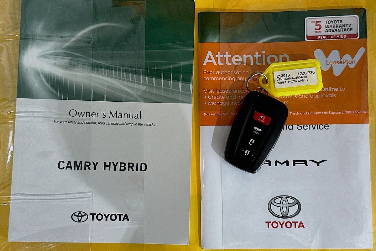 2019 Toyota CAMRY ASCENT HYBRID AXVH71R