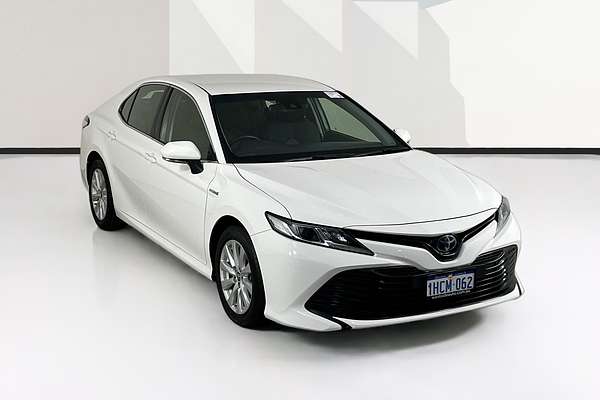 2020 Toyota CAMRY ASCENT HYBRID AXVH70R